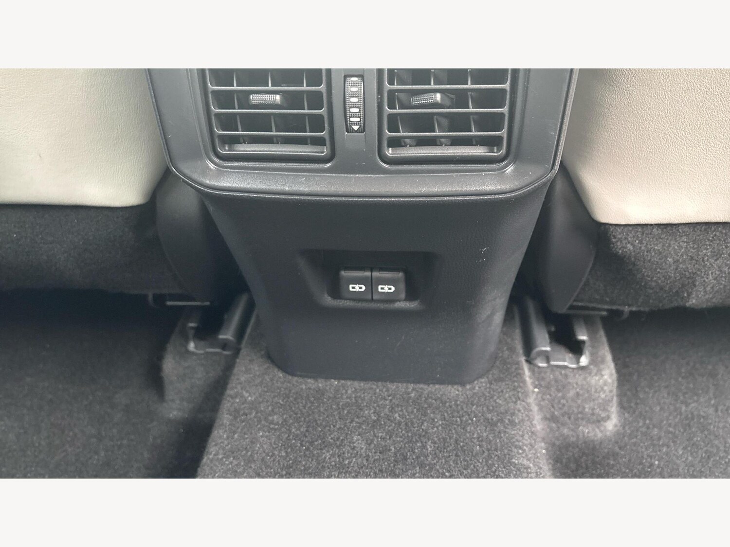 Used Toyota RAV4 2022 for sale - 76247334: Photo 30