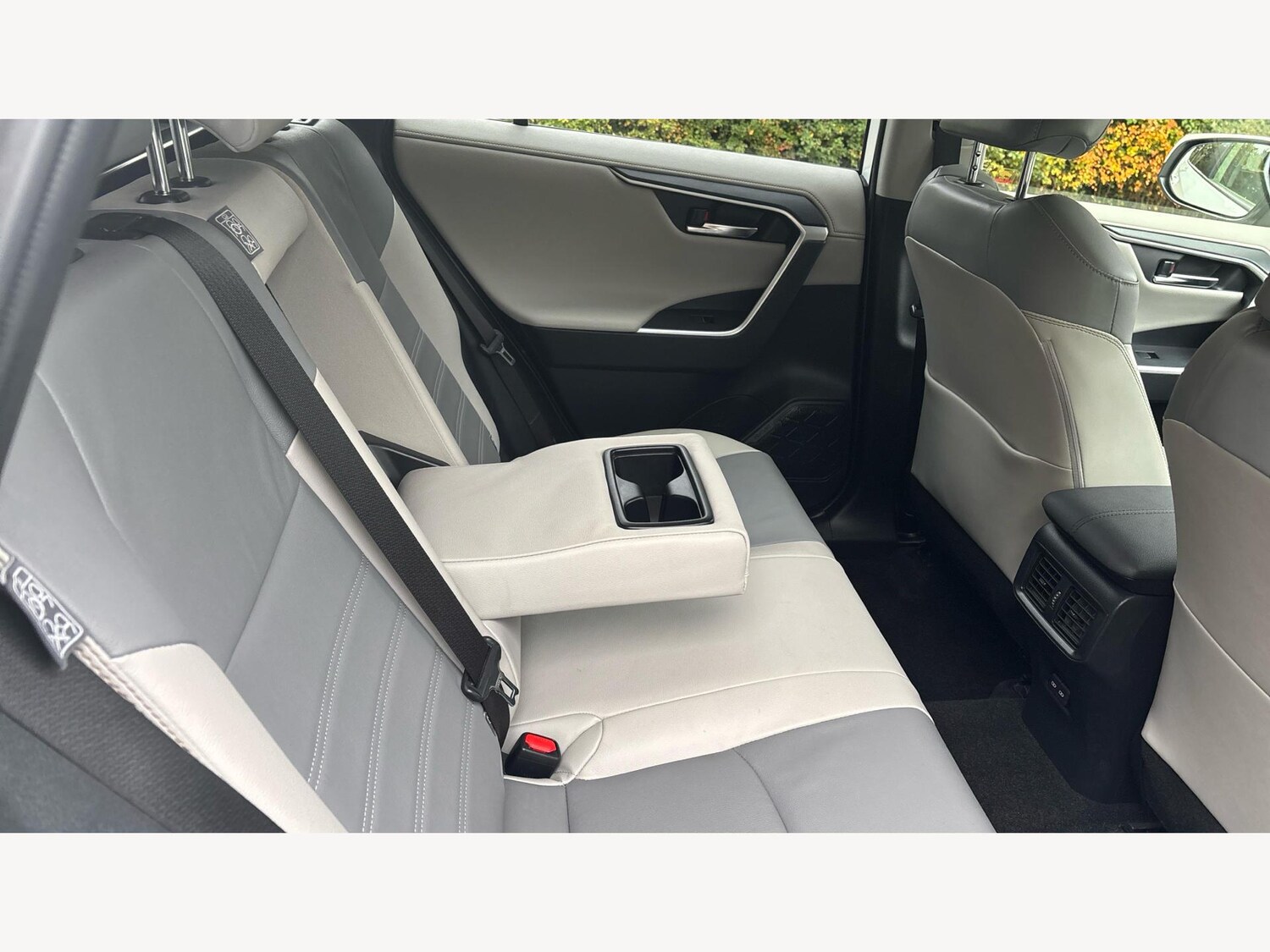 Used Toyota RAV4 2022 for sale - 76247334: Photo 31