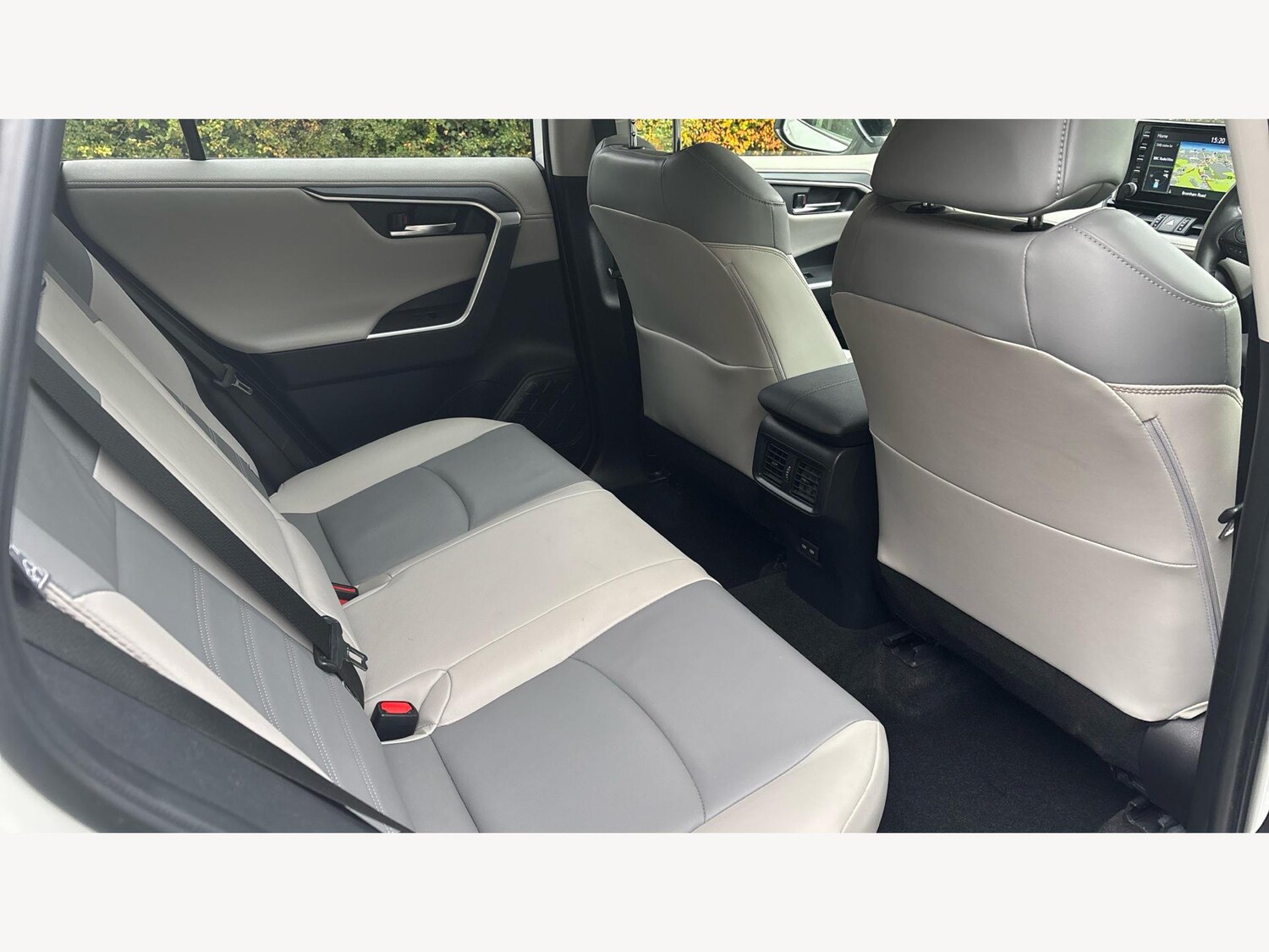 Used Toyota RAV4 2022 for sale - 76247334: Photo 32