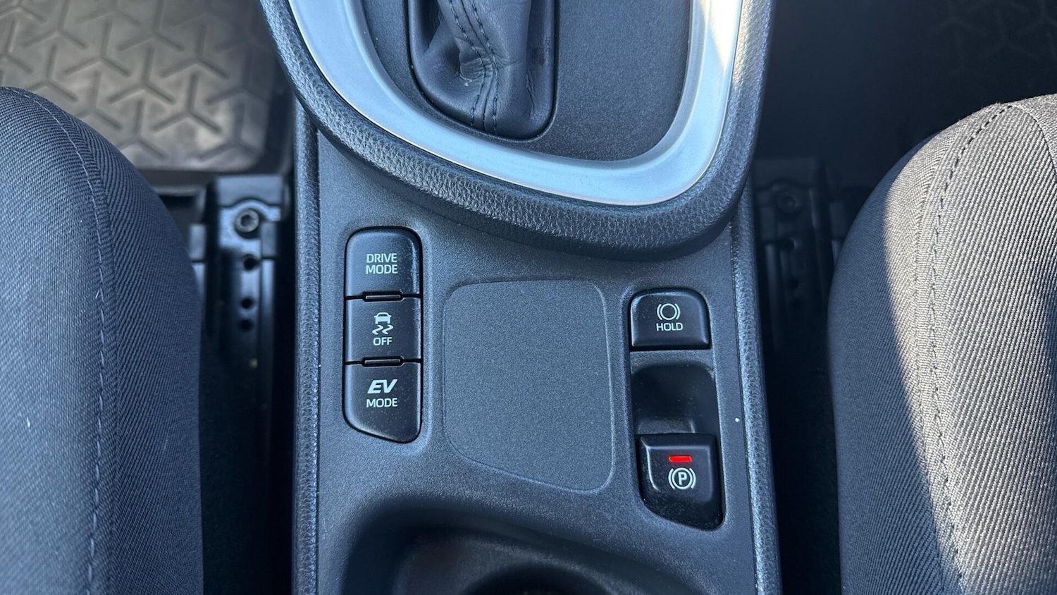 Used Toyota Yaris Cross 2024 for sale - 77993179: Photo 40