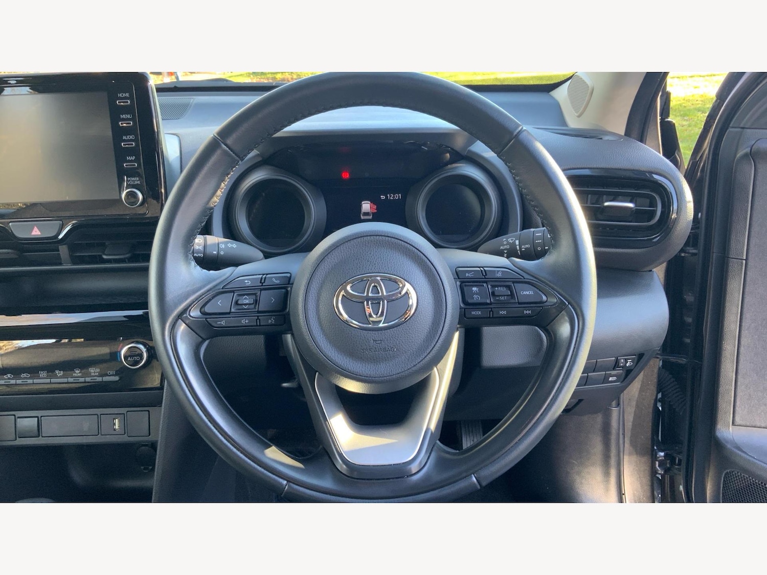Used Toyota Yaris Cross 2024 for sale - 77320814: Photo 10