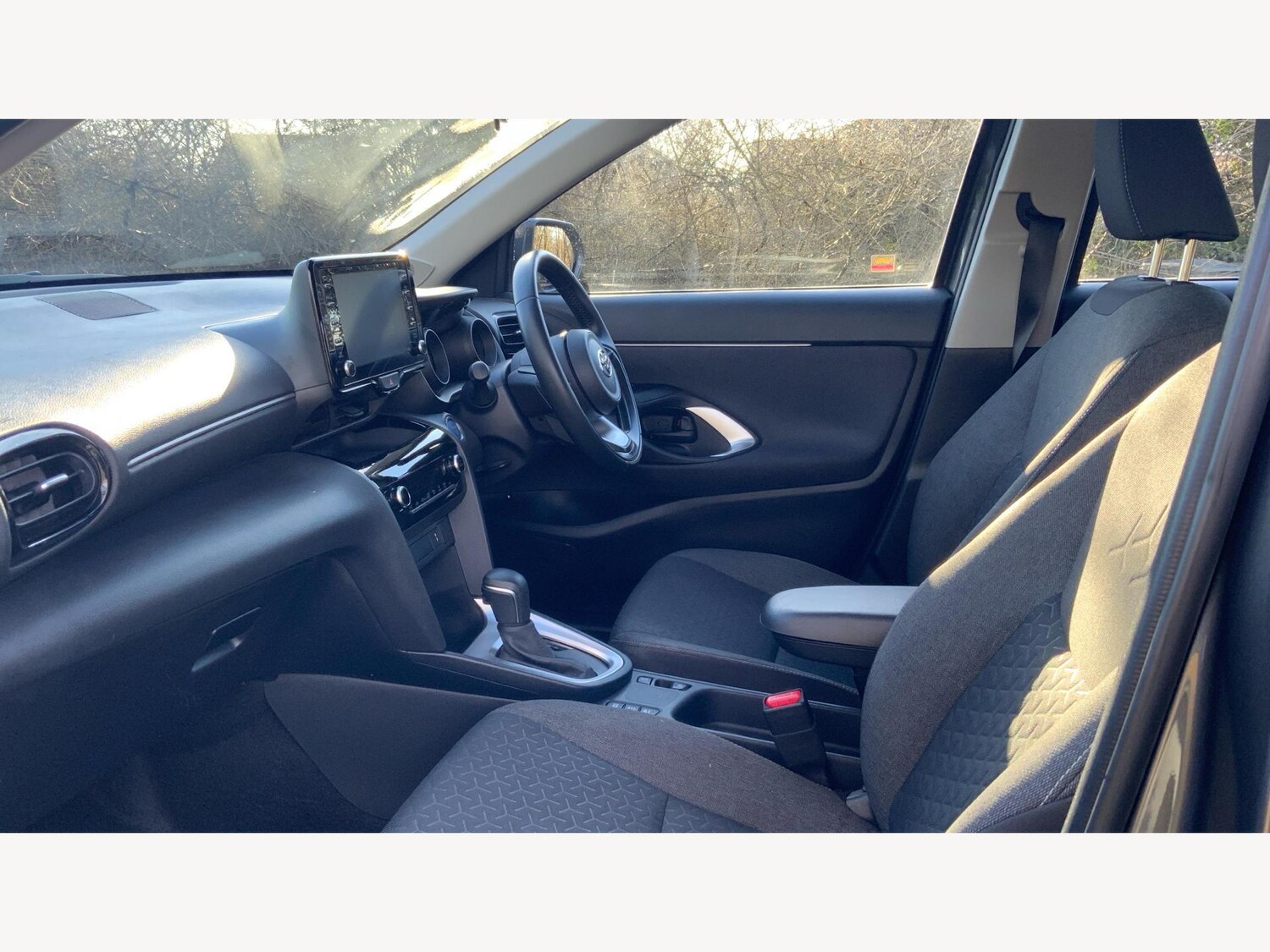 Used Toyota Yaris Cross 2024 for sale - 77320814: Photo 12