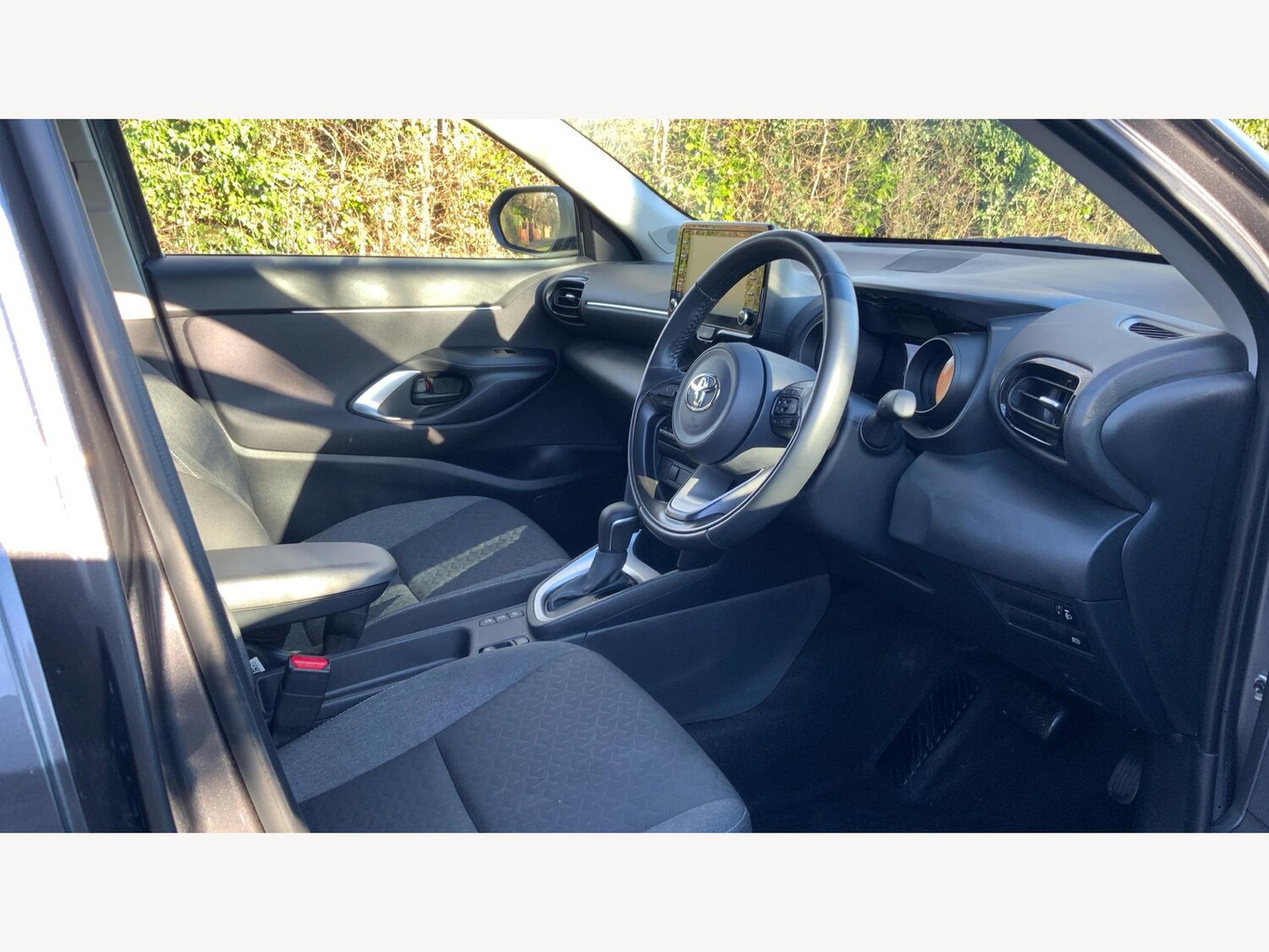 Used Toyota Yaris Cross 2024 for sale - 77320814: Photo 13