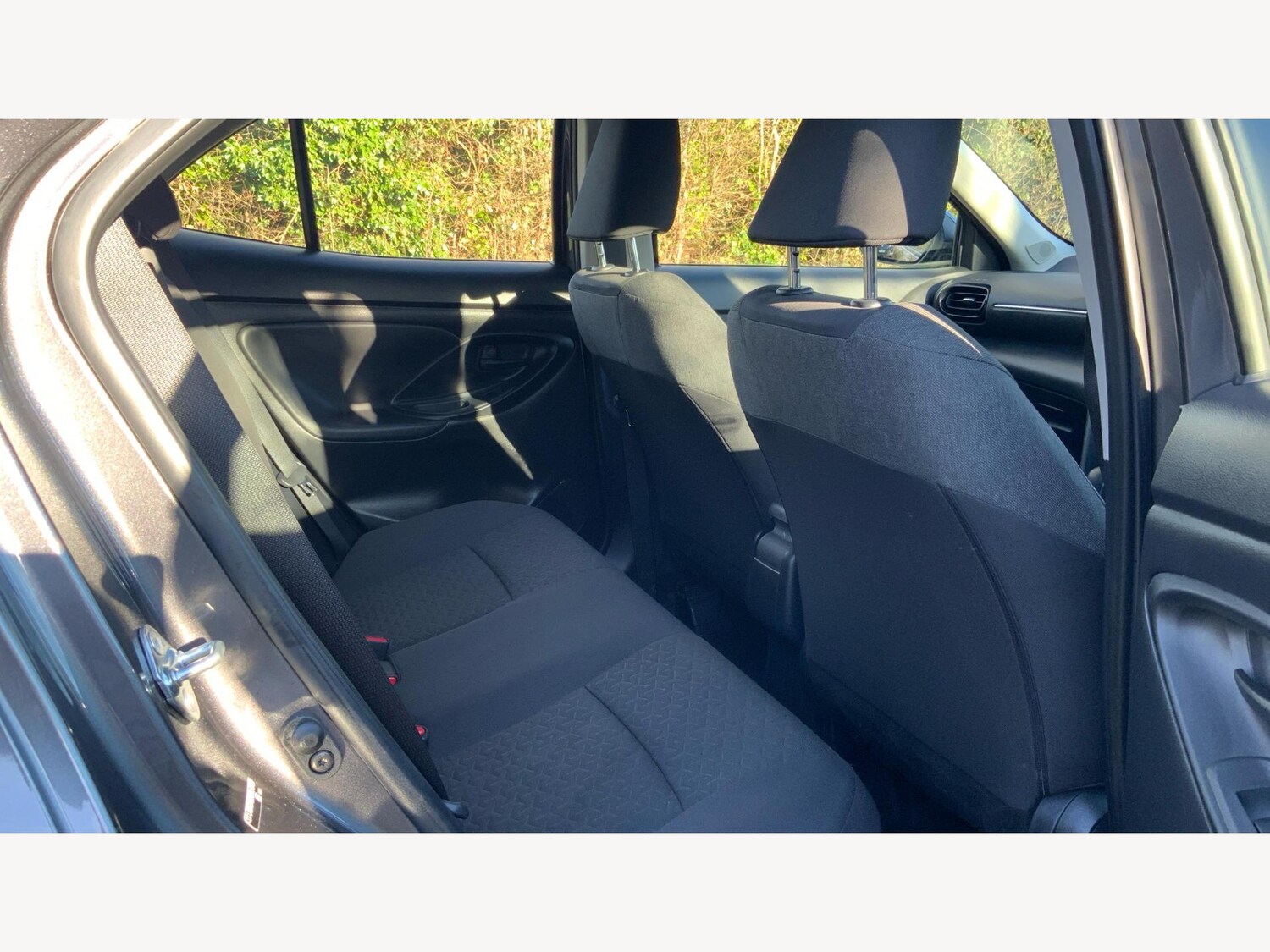 Used Toyota Yaris Cross 2024 for sale - 77320814: Photo 14