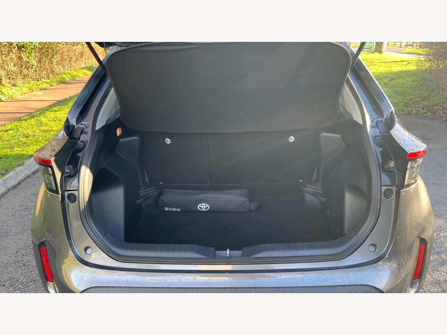 Used Toyota Yaris Cross 2024 for sale - 77320814: Photo 16