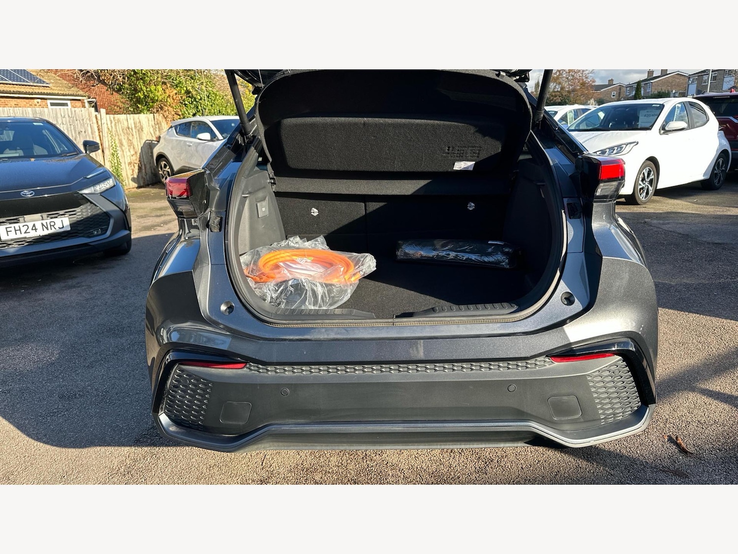 Used Toyota C-HR 2025 for sale - 76849827: Photo 16