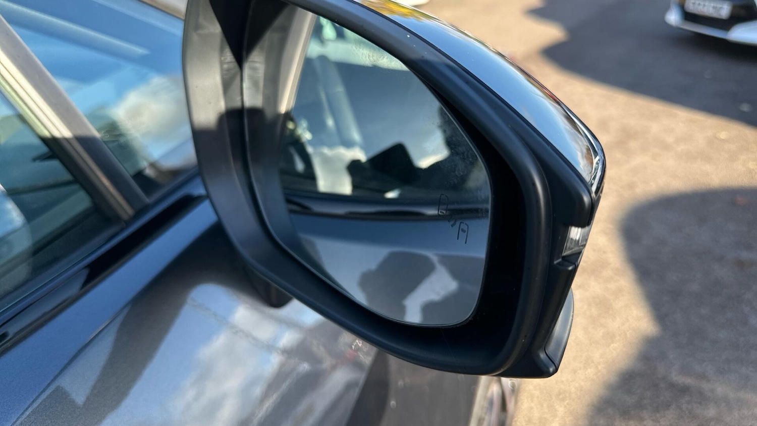 Used Toyota C-HR 2025 for sale - 76849827: Photo 33