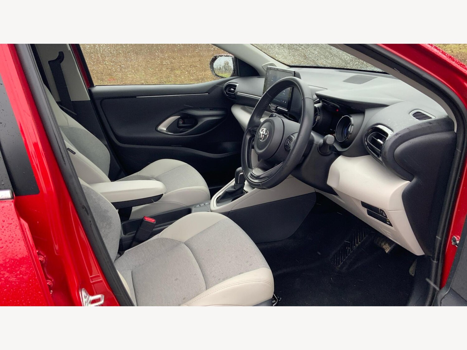 Used Toyota Yaris 2022 for sale - 76689459: Photo 13