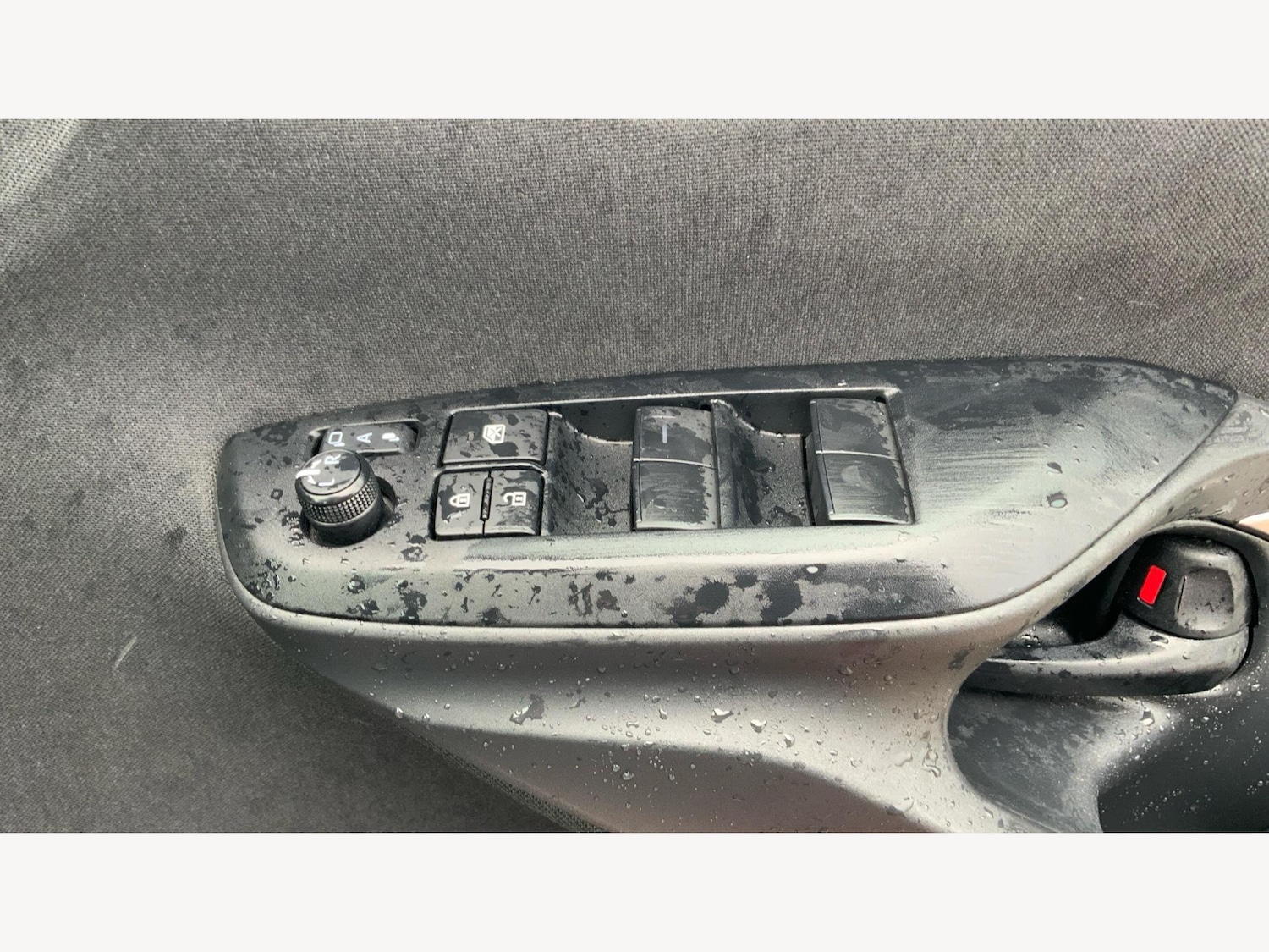 Used Toyota Yaris 2022 for sale - 76689459: Photo 30