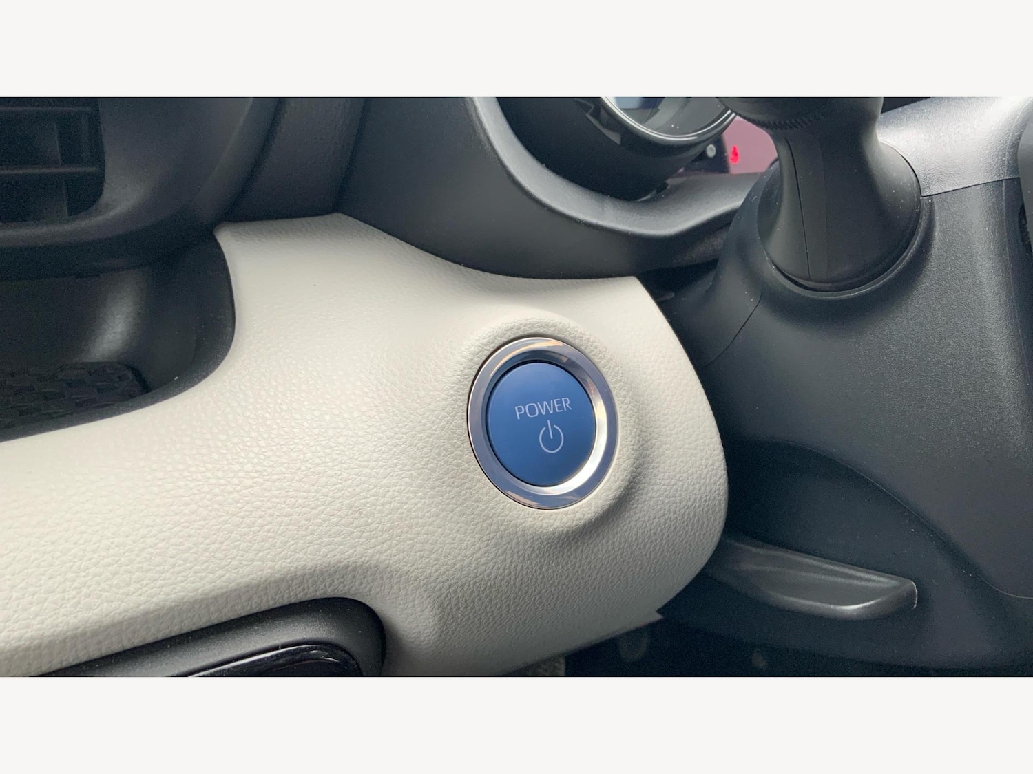 Used Toyota Yaris 2022 for sale - 76689459: Photo 32