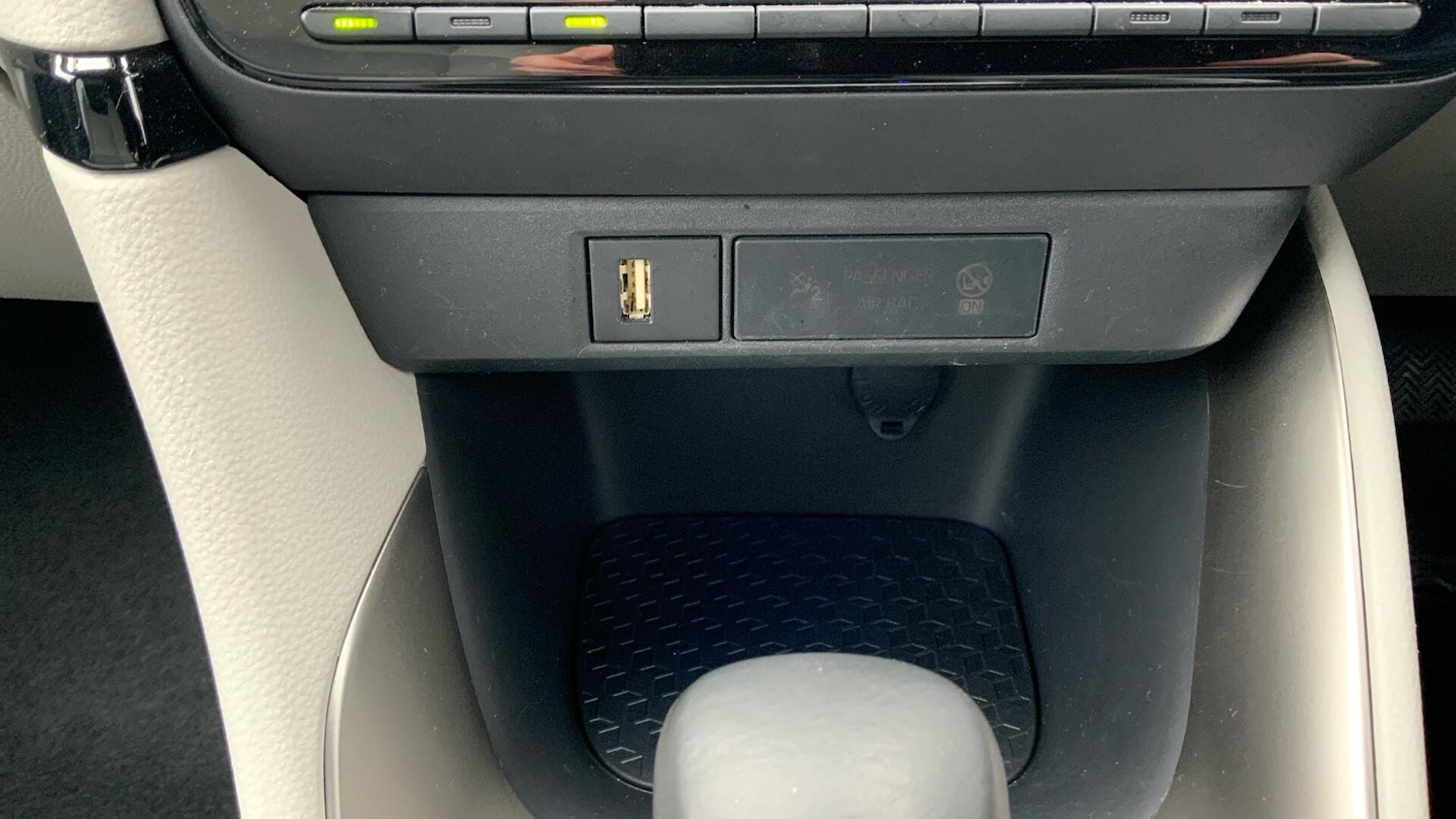 Used Toyota Yaris 2022 for sale - 76689459: Photo 34