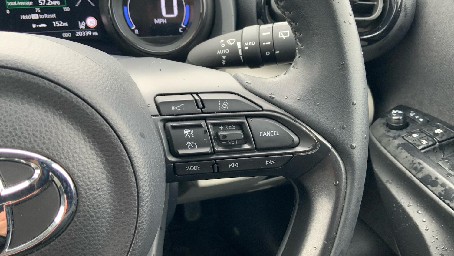 Used Toyota Yaris 2022 for sale - 76689459: Photo 40