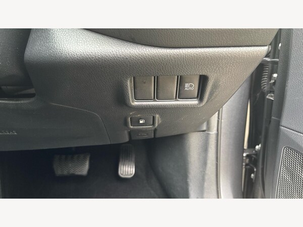 Used Toyota C-HR 2022 for sale - 76239805: Photo 28