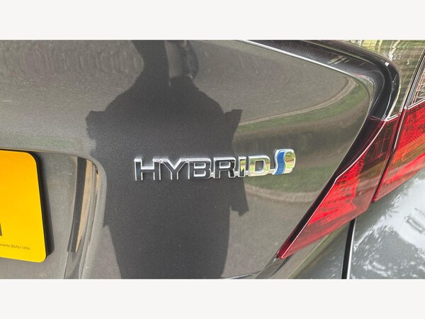 Used Toyota C-HR 2022 for sale - 76239805: Photo 40