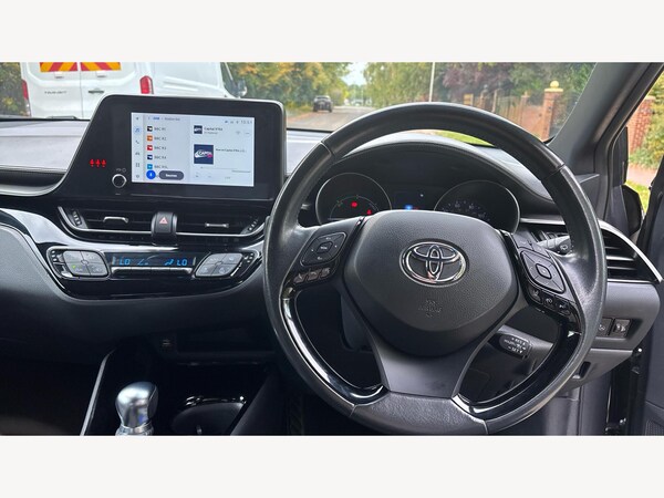 Used Toyota C-HR 2022 for sale - 76239805: Photo 8