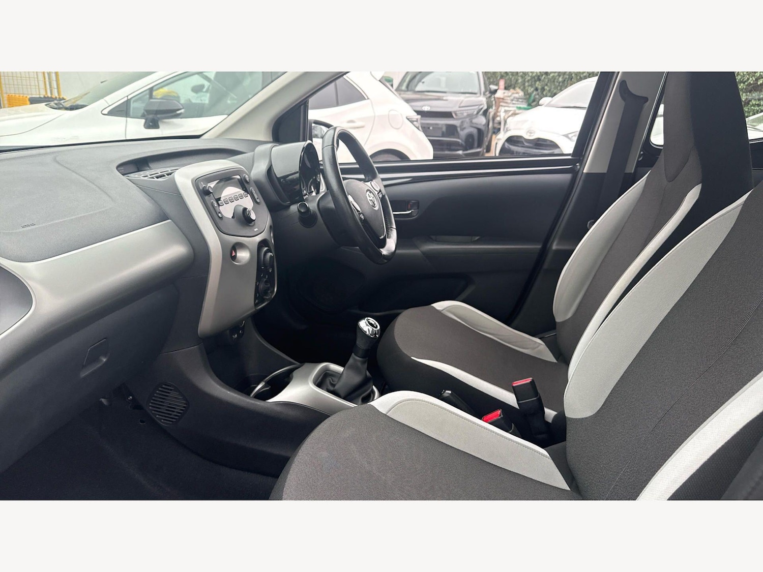 Used Toyota AYGO 2017 for sale - 78086864: Photo 12