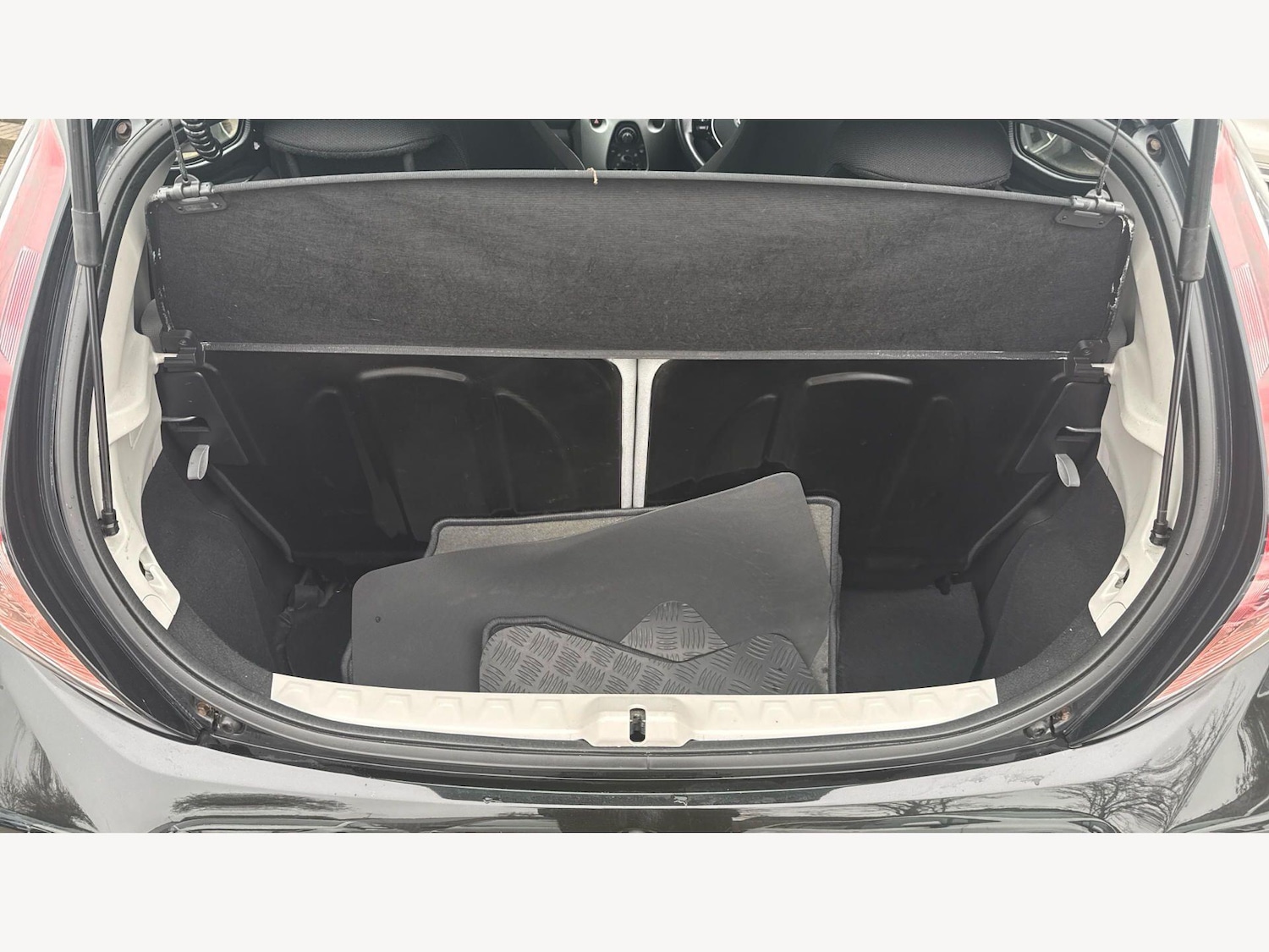 Used Toyota AYGO 2017 for sale - 78086864: Photo 16