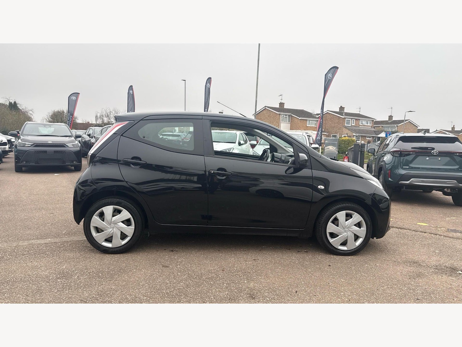 Used Toyota AYGO 2017 for sale - 78086864: Photo 18