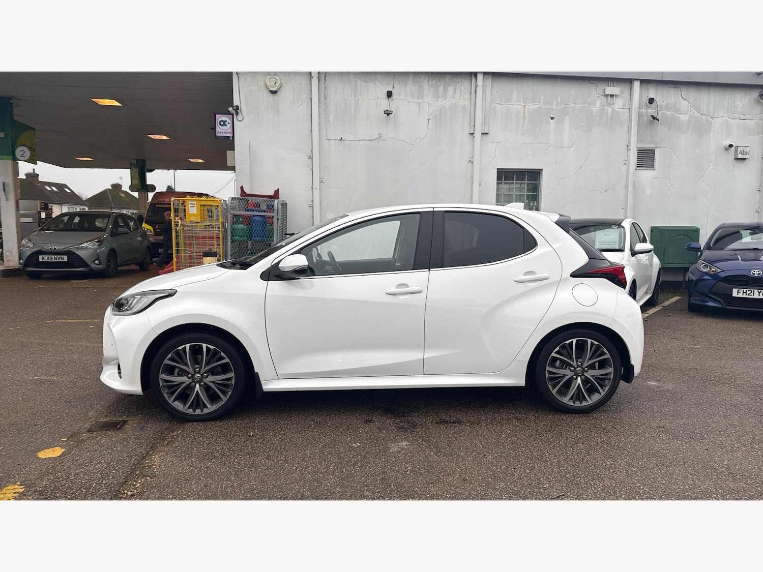 Used Toyota Yaris 2023 for sale - 77425648: Photo 19