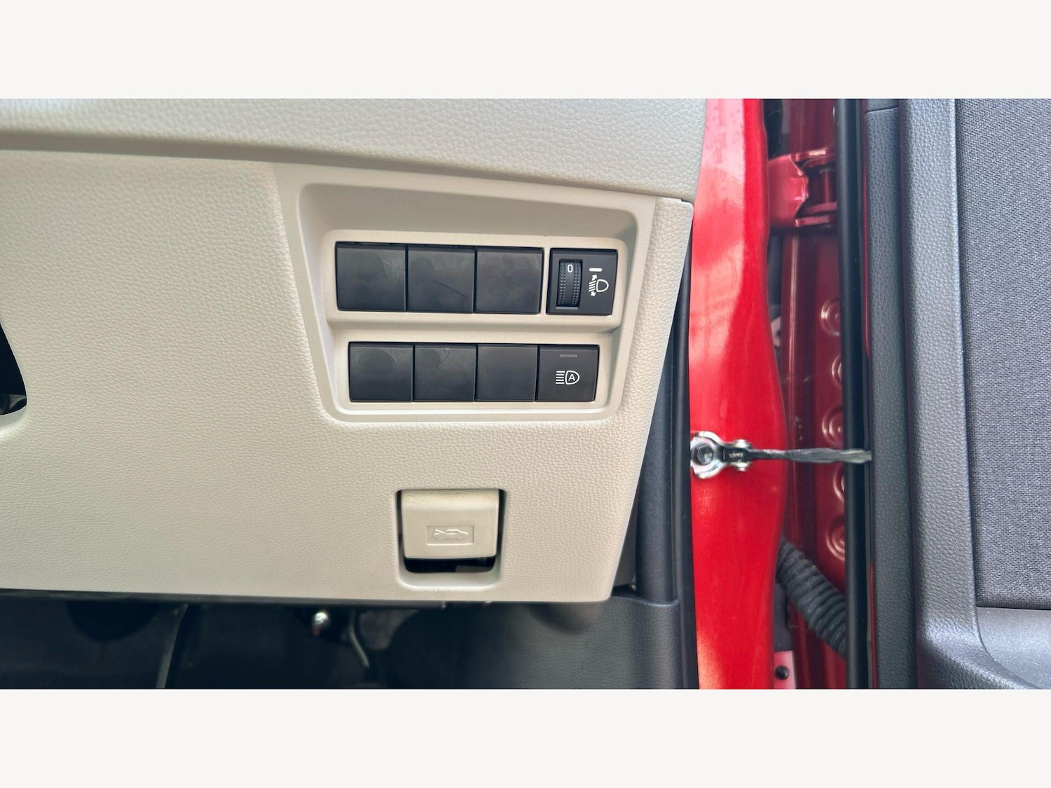 Used Toyota Yaris 2023 for sale - 78100328: Photo 29