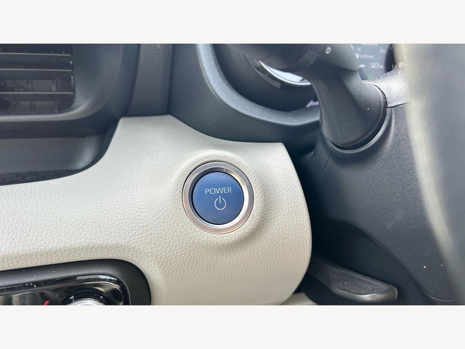 Used Toyota Yaris 2023 for sale - 78100328: Photo 32