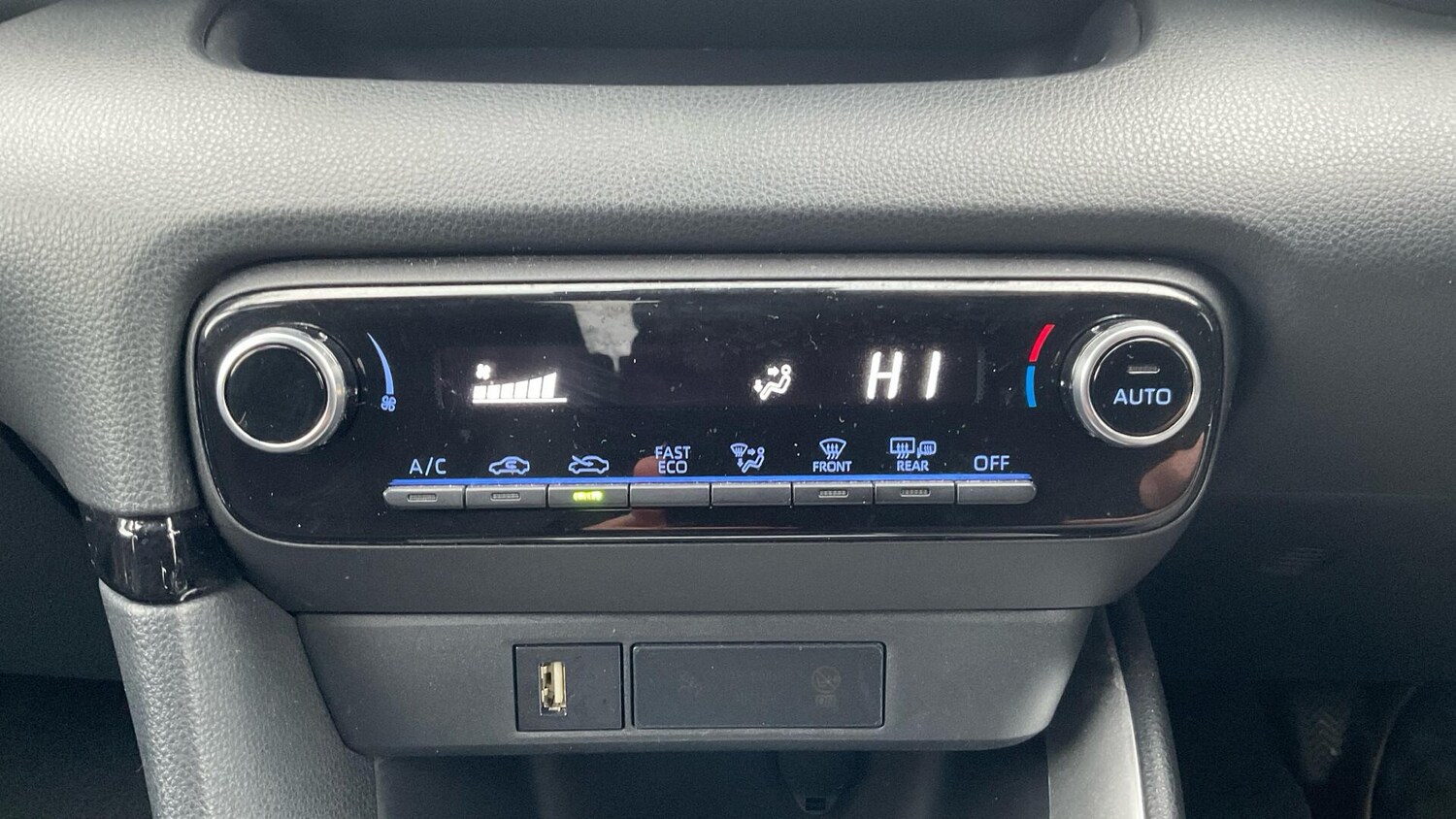 Used Toyota Yaris 2022 for sale - 77144419: Photo 34