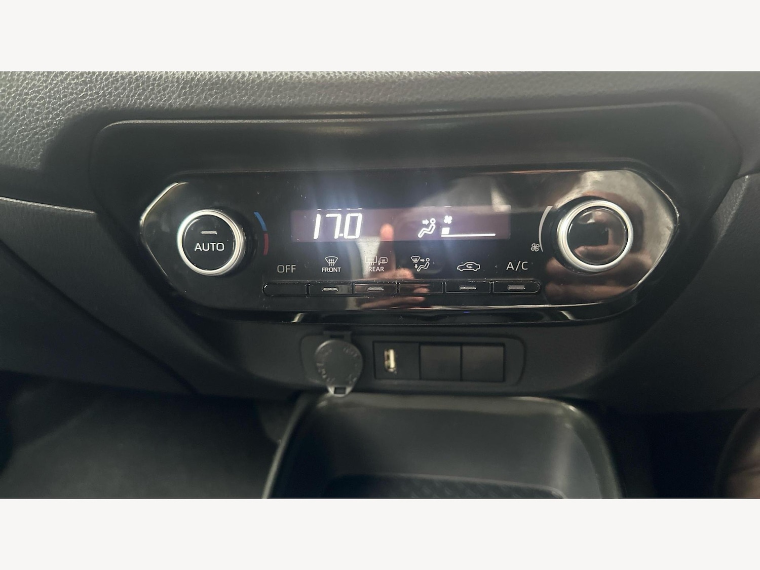 Used Toyota Aygo X 2022 for sale - 76671480: Photo 29