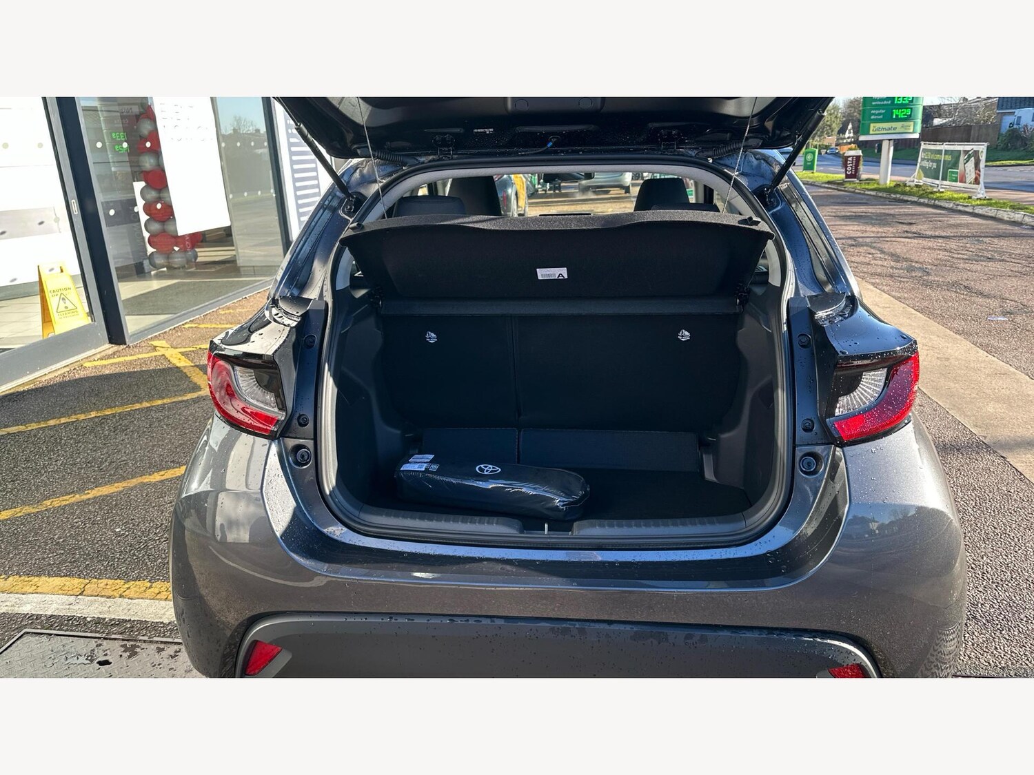 Used Toyota Yaris for sale - 77625795: Photo 16