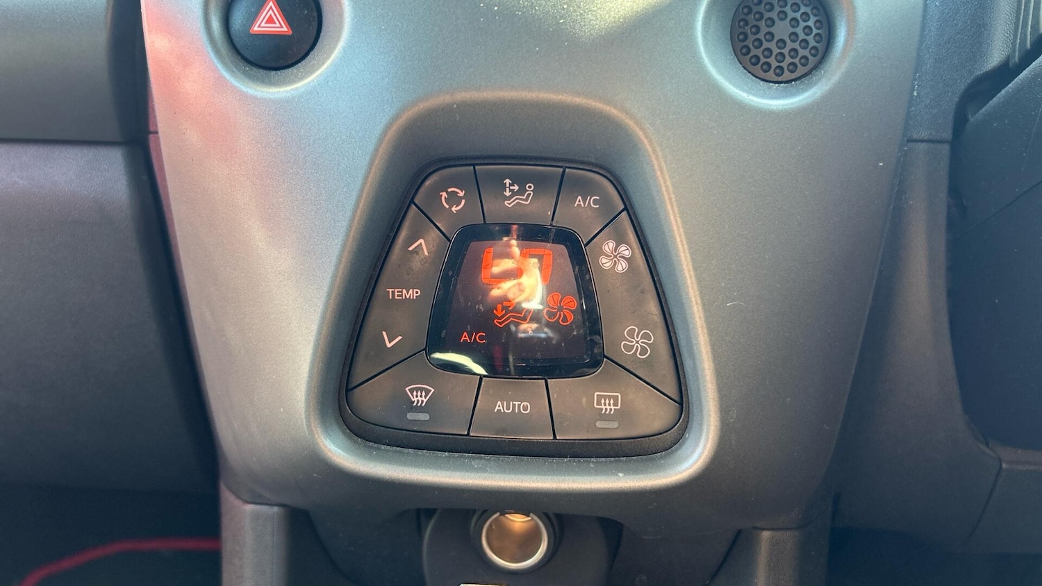 Used Toyota AYGO 2019 for sale - 77993352: Photo 33