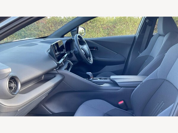 Used Toyota C-HR 2024 for sale - 76247103: Photo 12
