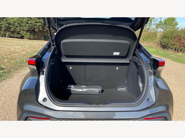 Used Toyota C-HR 2024 for sale - 76247103: Photo 16