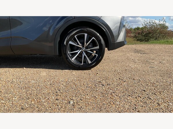 Used Toyota C-HR 2024 for sale - 76247103: Photo 24