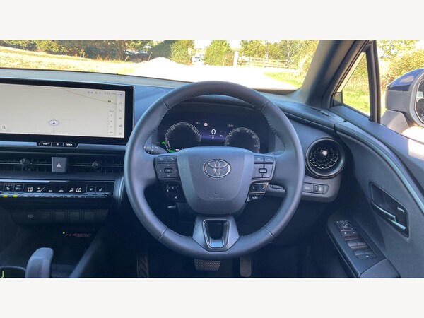 Used Toyota C-HR 2024 for sale - 76247103: Photo 8