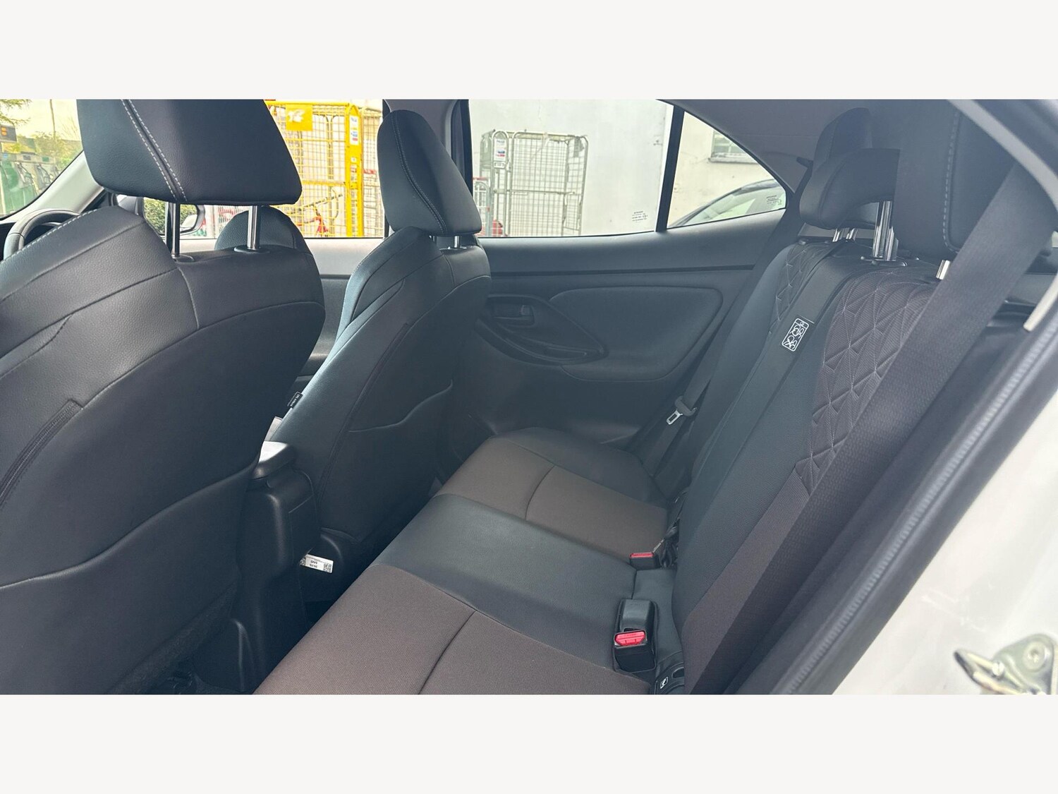 Used Toyota Yaris Cross 2022 for sale - 77320828: Photo 15