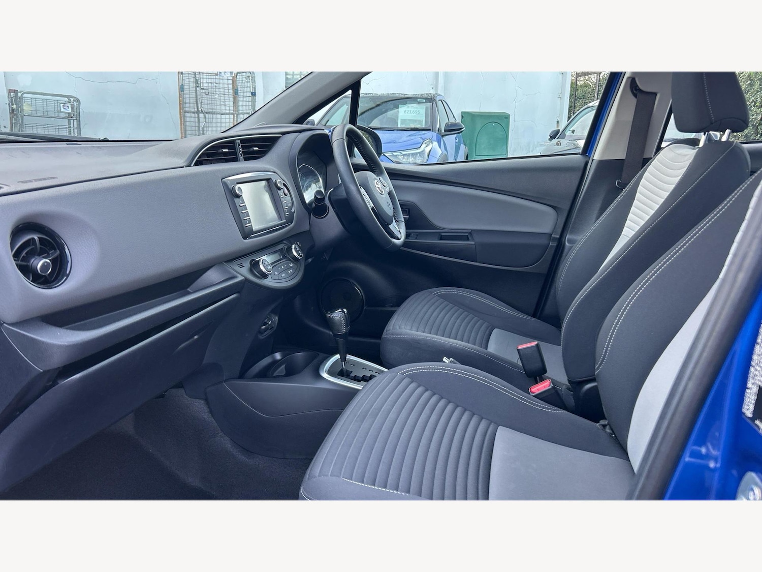 Used Toyota Yaris 2019 for sale - 77387644: Photo 12