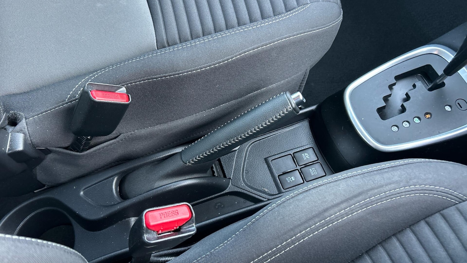 Used Toyota Yaris 2019 for sale - 77387644: Photo 39