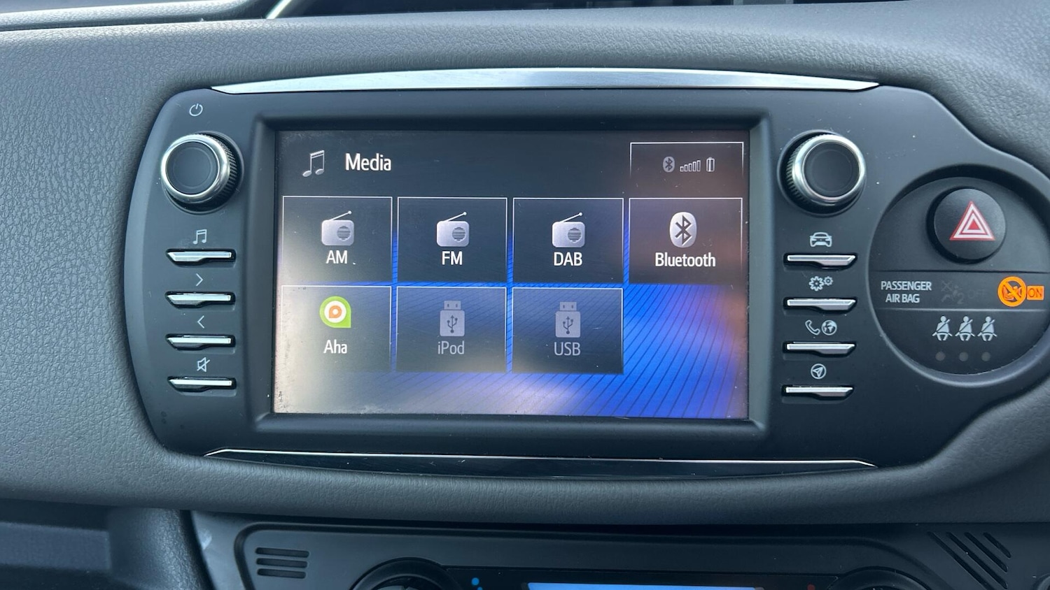 Used Toyota Yaris 2019 for sale - 77387644: Photo 41