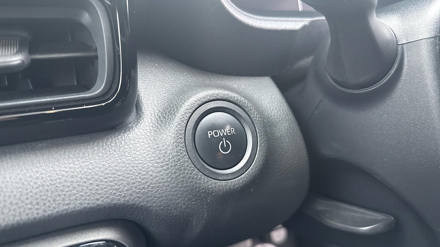 Used Toyota Yaris 2024 for sale - 77625081: Photo 37