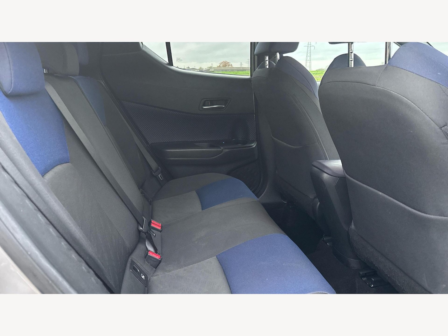 Used Toyota C-HR 2017 for sale - 76671407: Photo 14