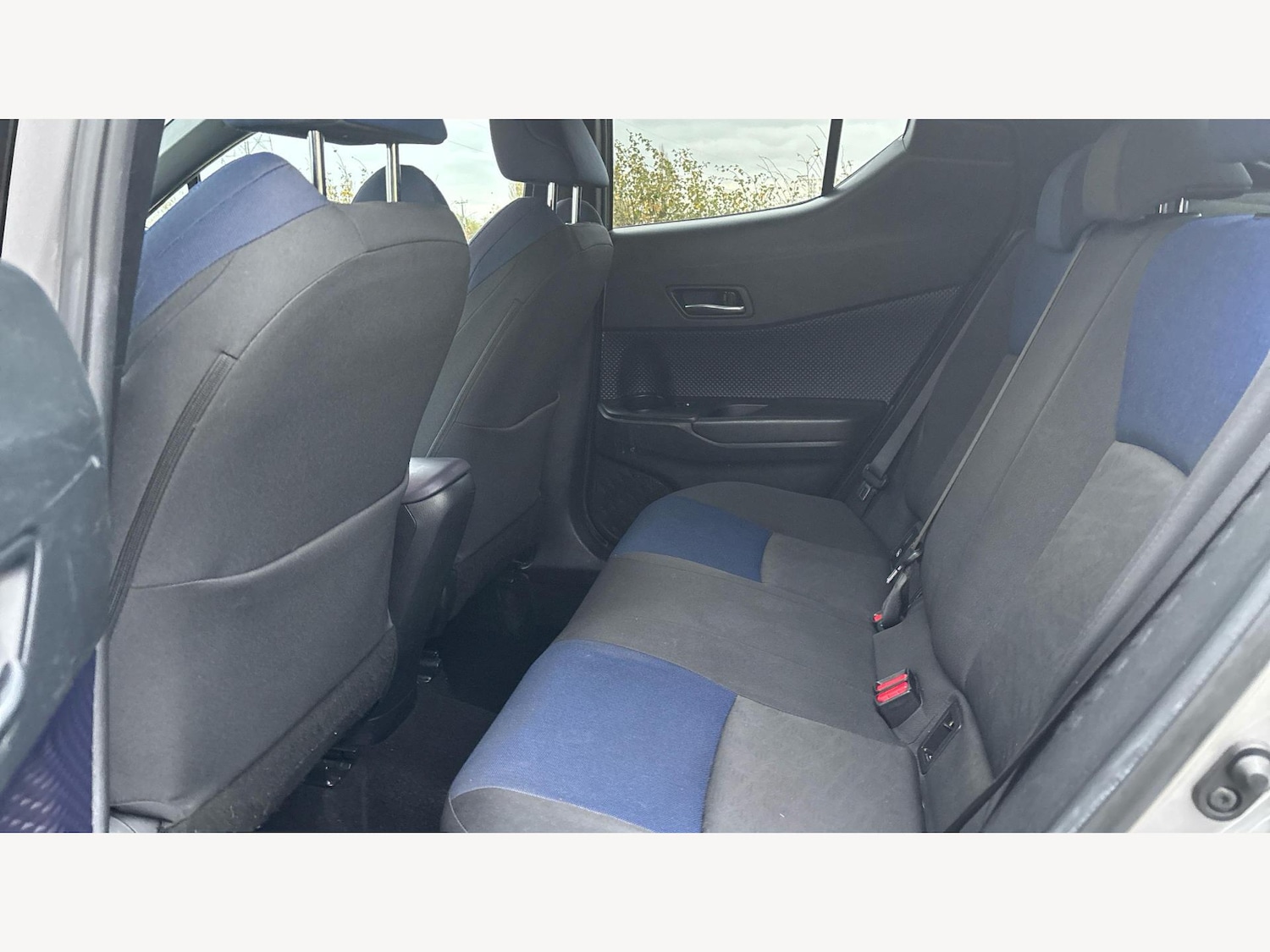 Used Toyota C-HR 2017 for sale - 76671407: Photo 15