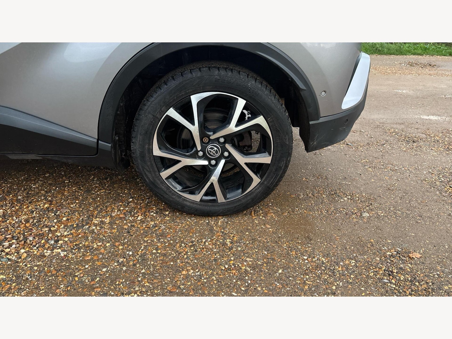 Used Toyota C-HR 2017 for sale - 76671407: Photo 24