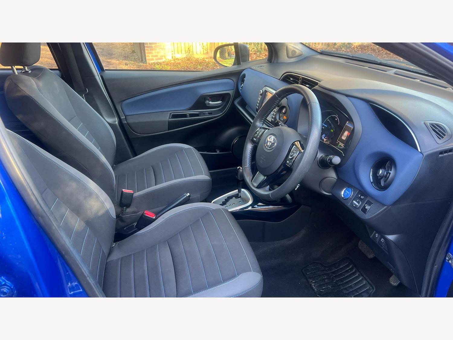 Used Toyota Yaris 2017 for sale - 76753233: Photo 13