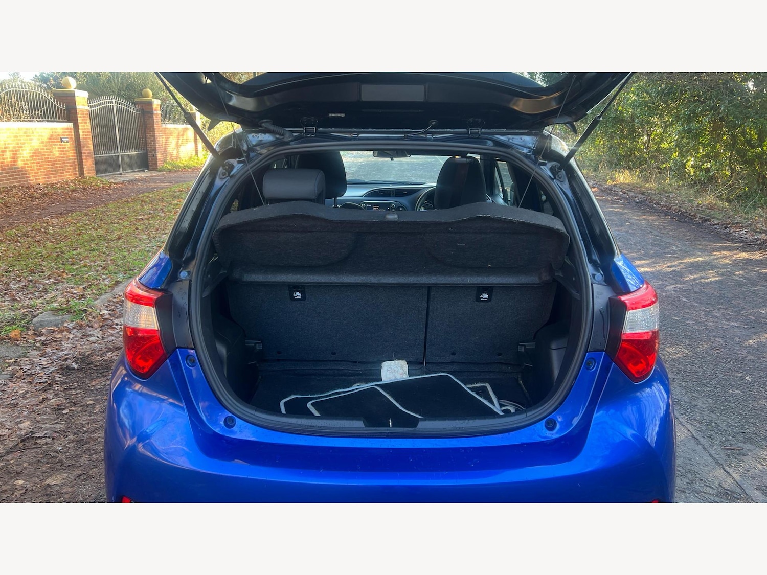 Used Toyota Yaris 2017 for sale - 76753233: Photo 16