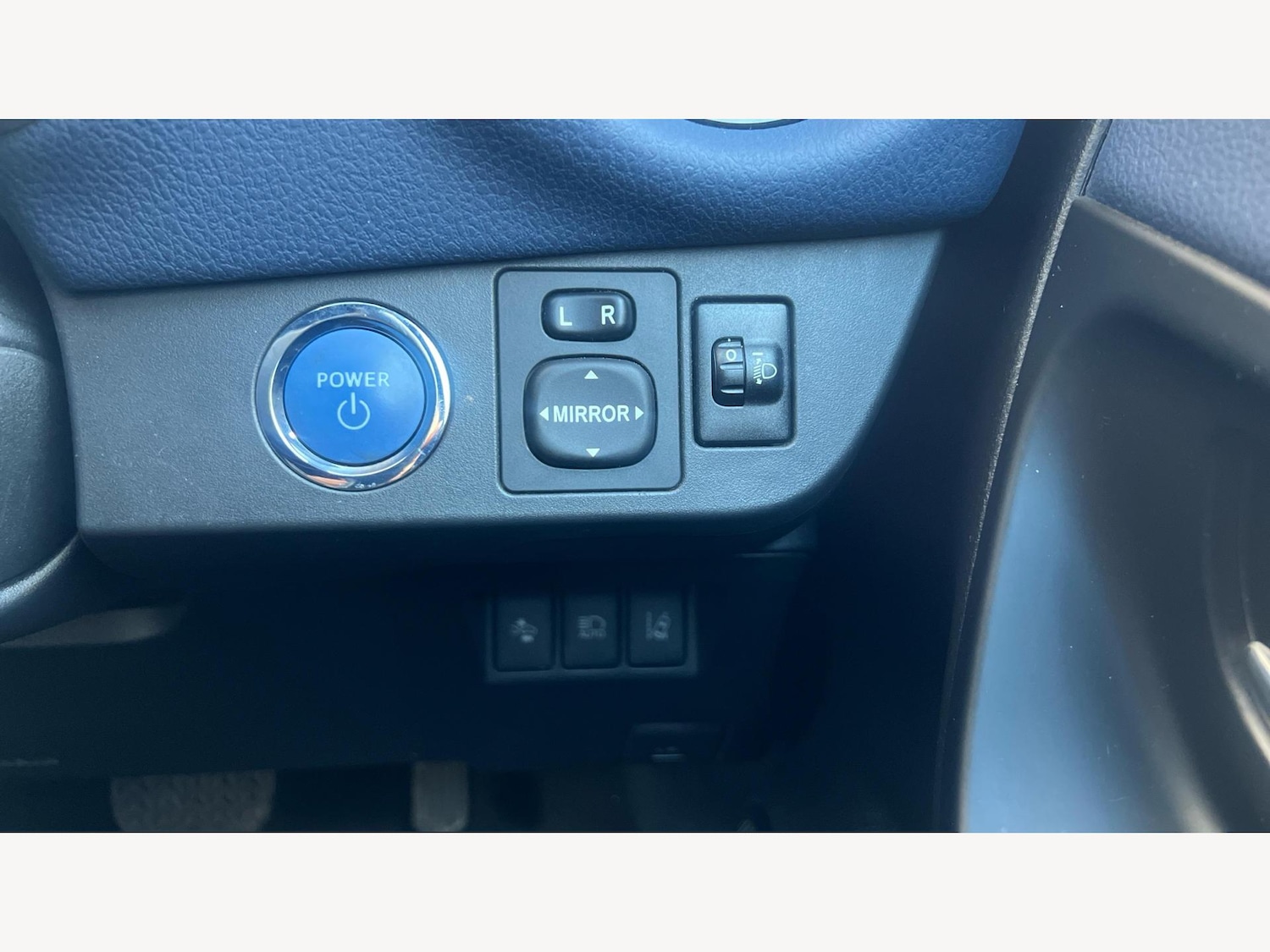 Used Toyota Yaris 2017 for sale - 76753233: Photo 22