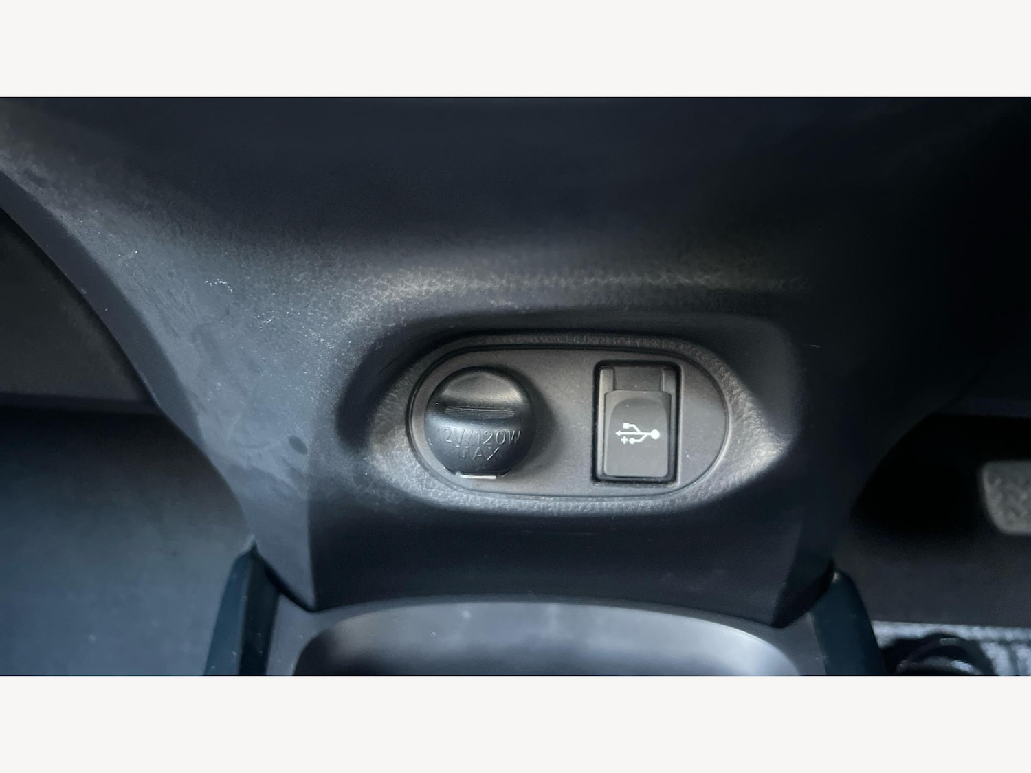 Used Toyota Yaris 2017 for sale - 76753233: Photo 28