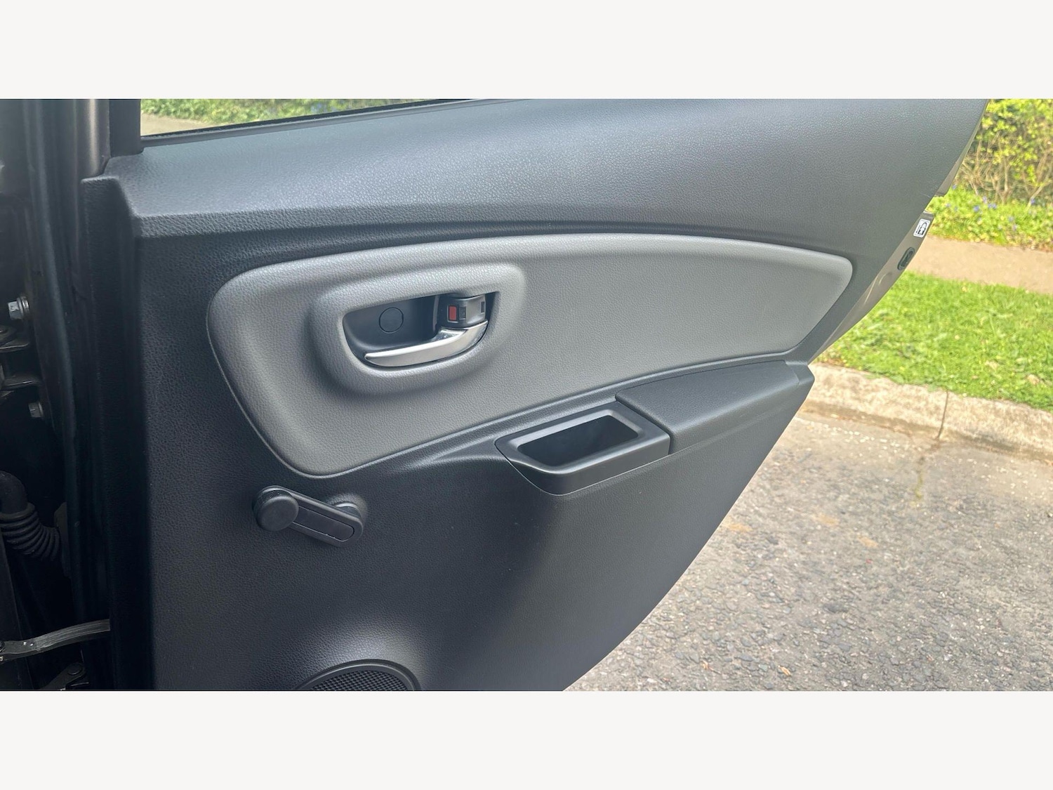 Used Toyota Yaris for sale - 77969785: Photo 23