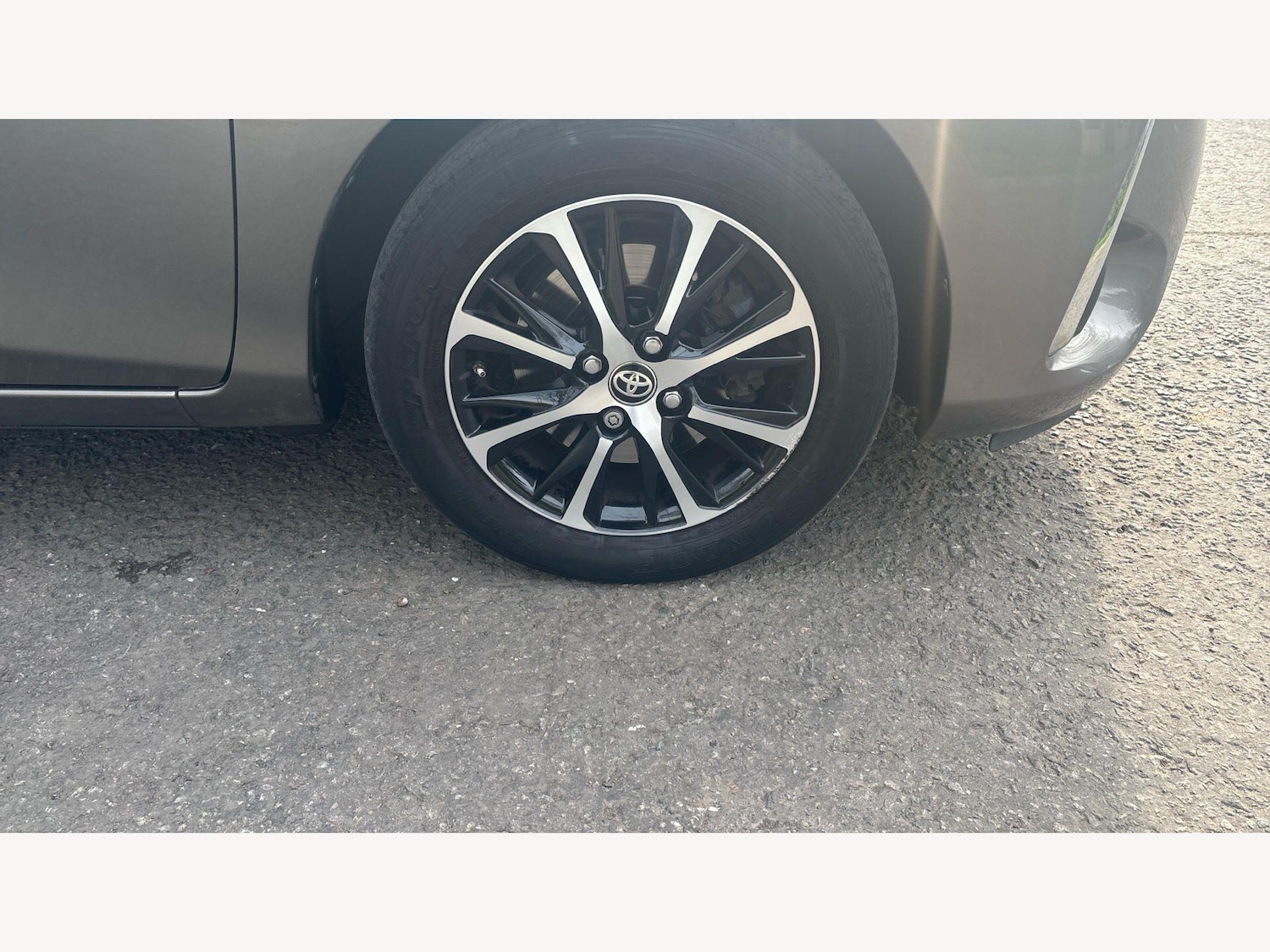 Used Toyota Yaris for sale - 77969785: Photo 26