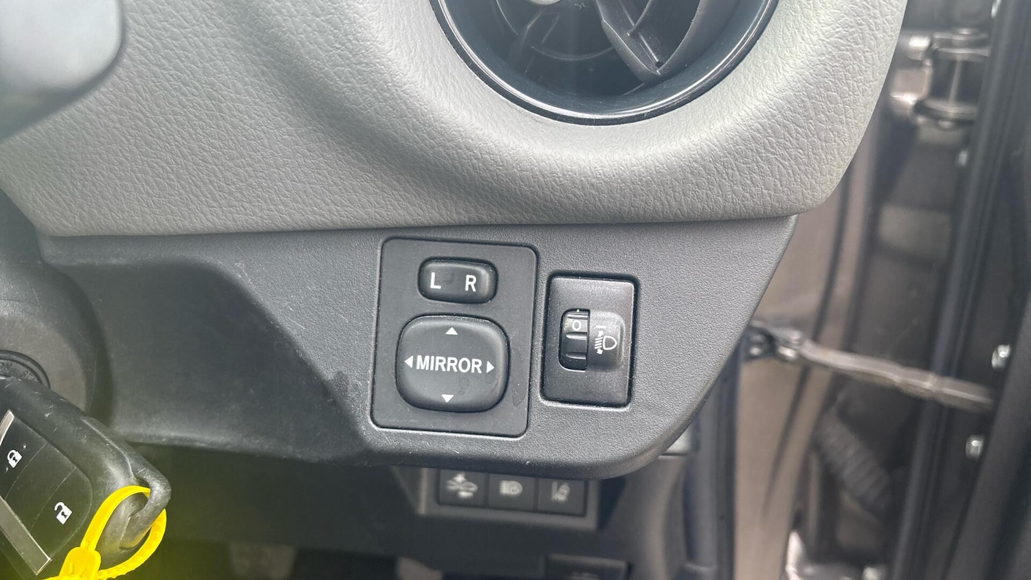 Used Toyota Yaris for sale - 77969785: Photo 35