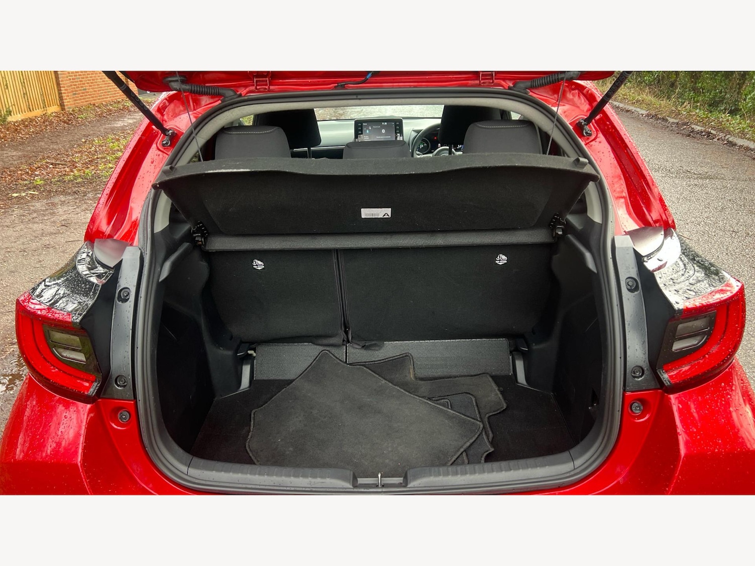 Used Toyota Yaris for sale - 77425932: Photo 16