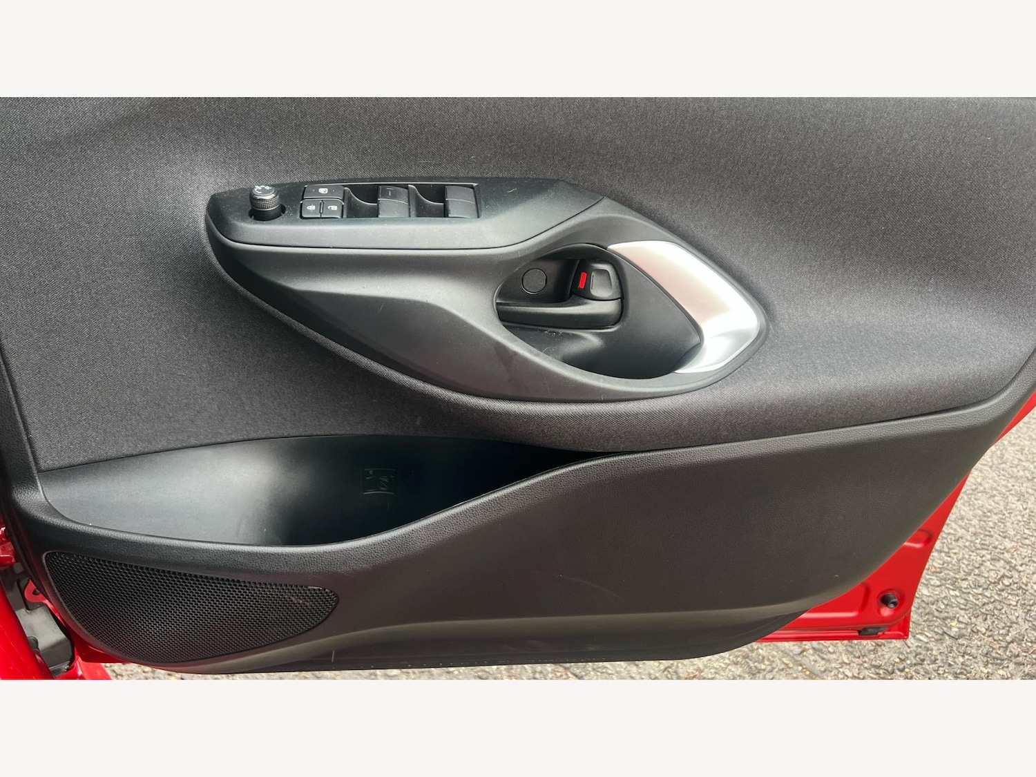 Used Toyota Yaris for sale - 77425932: Photo 29